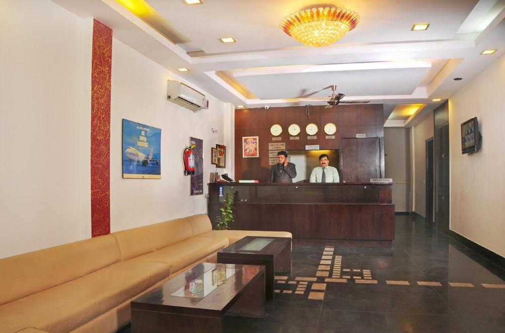 Airport Hotel Jet Inn Suites Nuova Delhi Esterno foto